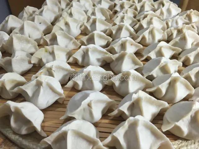 包饺子