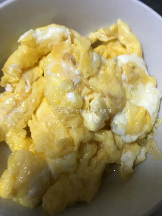 炒熟后捞出待用；
