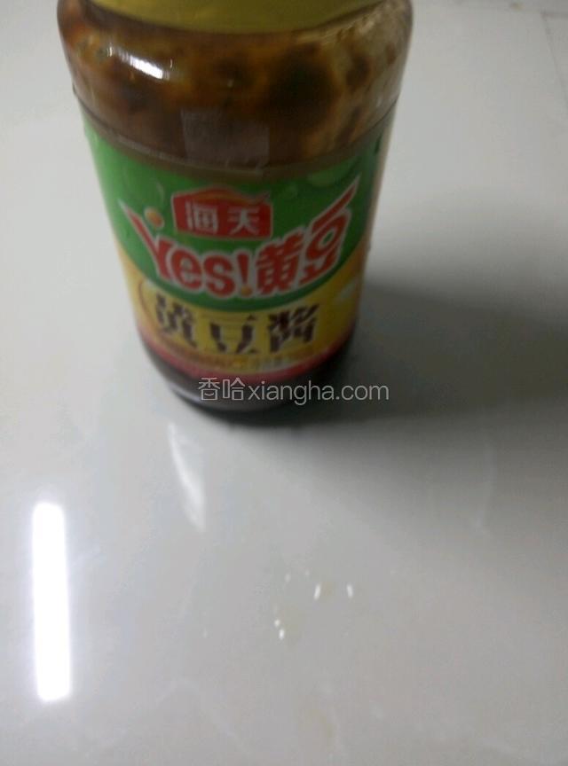 准备好豆瓣酱，