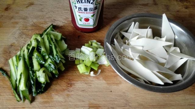 需要用的食材。