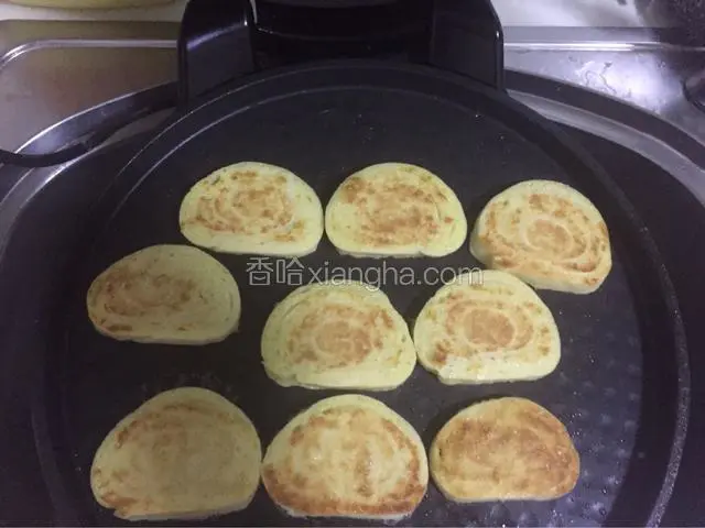 煎至两面金黄即可