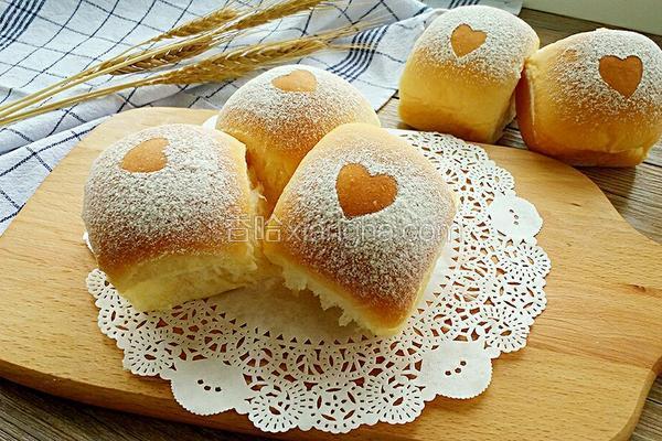 淡奶油爱心小面包