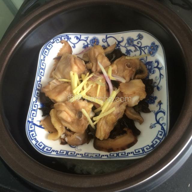 电饭锅做米饭的时候，冒烟了迅速放进去，饭好了,鸡也好了… 