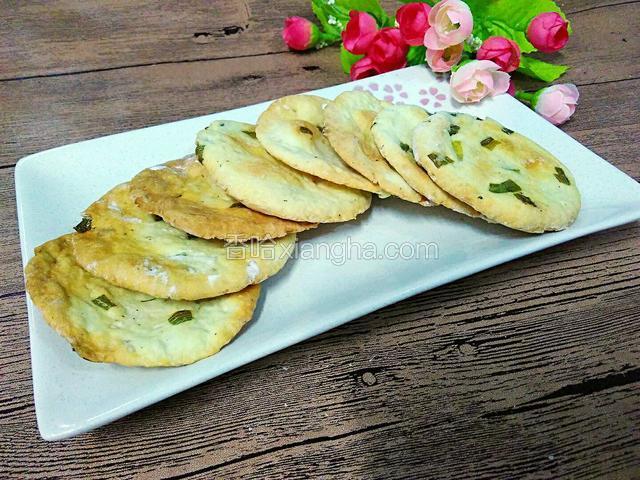 香喷喷的葱油烤饼，好酥好脆。