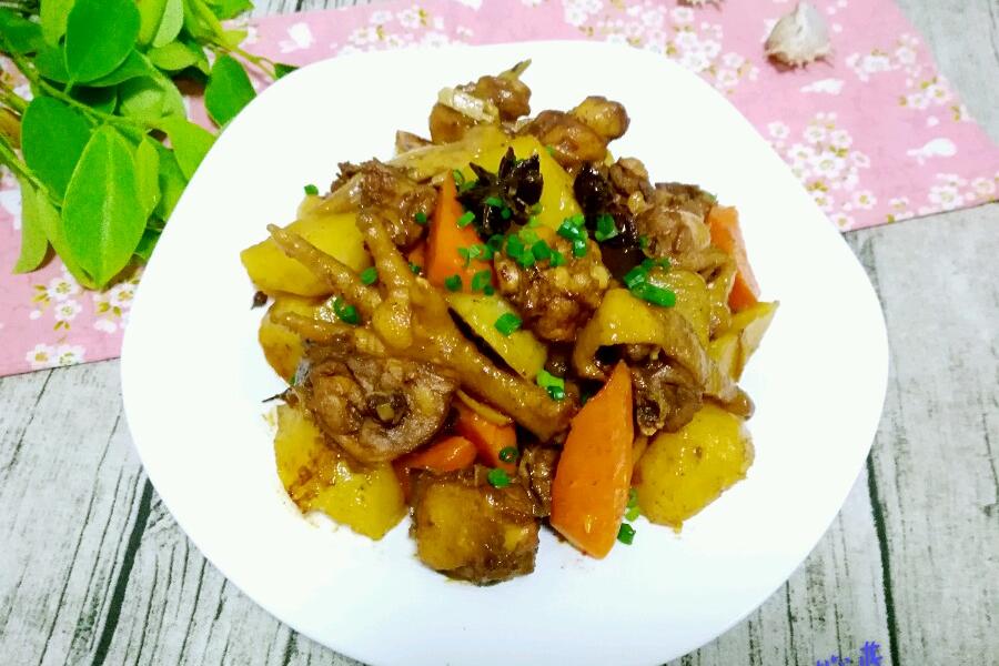 土豆焖鸡