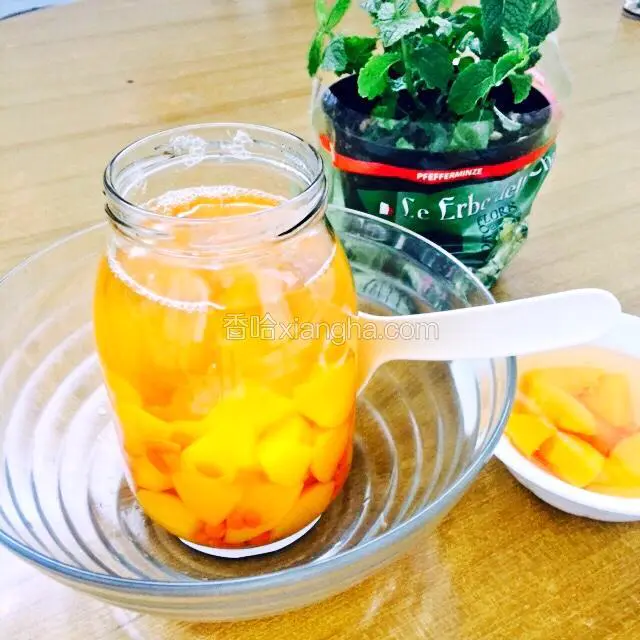 黄桃罐头