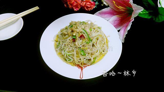 绿豆芽炒肉丝