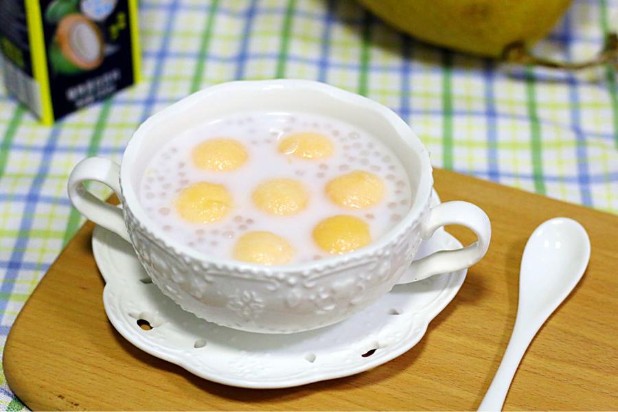 哈密瓜椰汁西米露