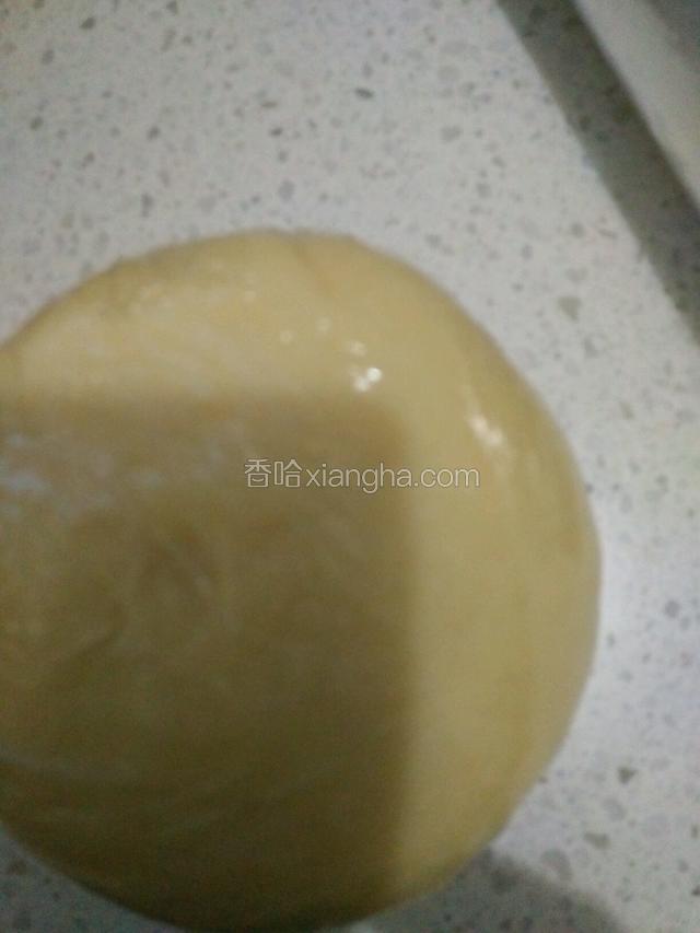 用保鲜膜包住放冰箱冷藏饧面半小时