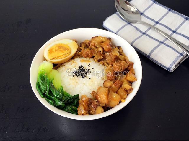 家常卤肉饭