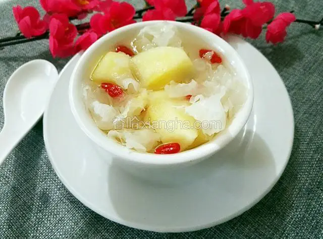 冰糖苹果银耳汤