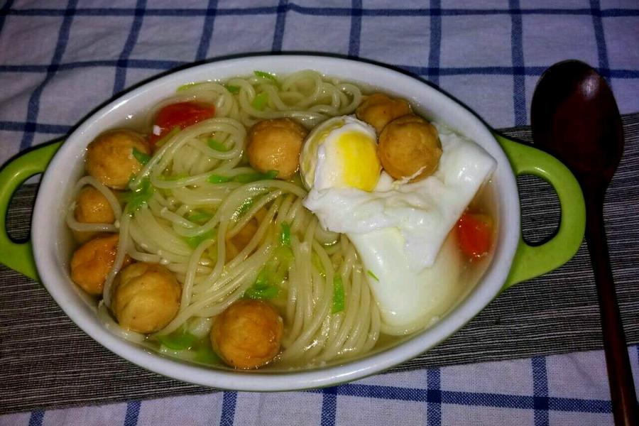 鱼丸鸡蛋长寿面