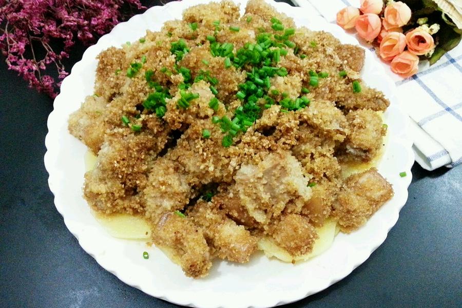 粉蒸土豆五花肉