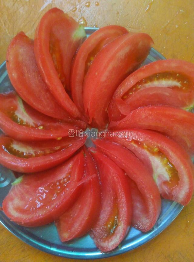 切成牙，放入盘中