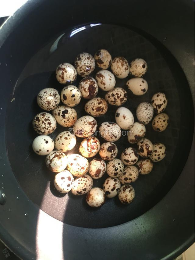 鹌鹑蛋冷水下锅煮