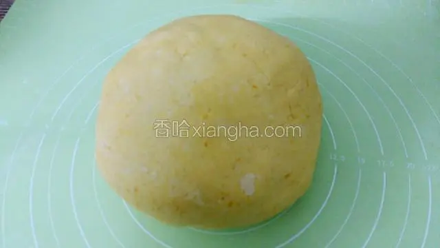 揉成光滑的面团