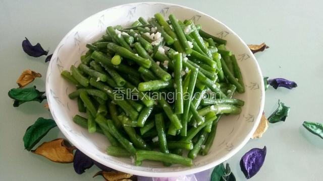 拌均匀后放冰箱冷藏后更爽口。