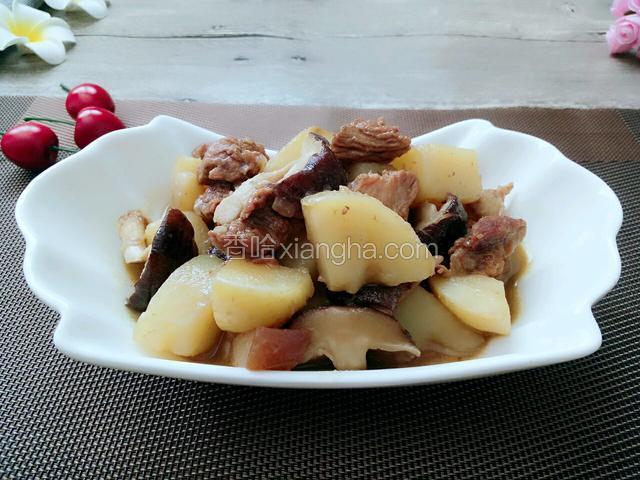 汁收的差不多了，可以装盘了