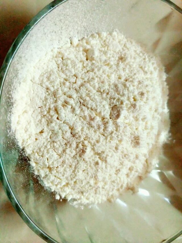 面粉小半碗