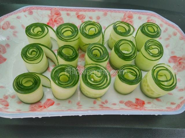 卷起摆盘内