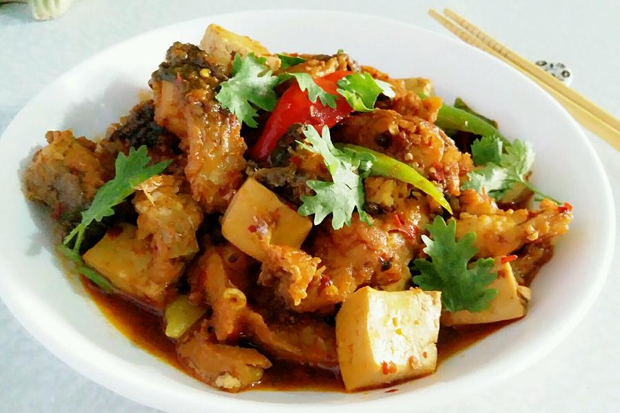 草鱼煮豆腐