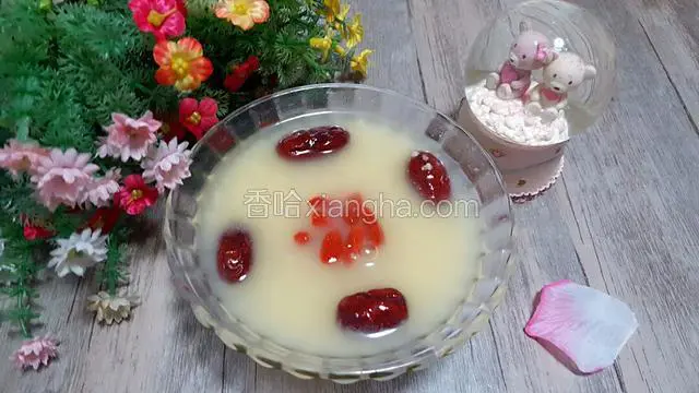 红枣枸杞小米粥