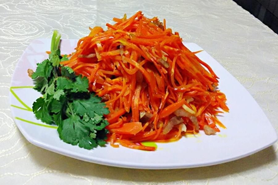 胡萝卜丝炒肉