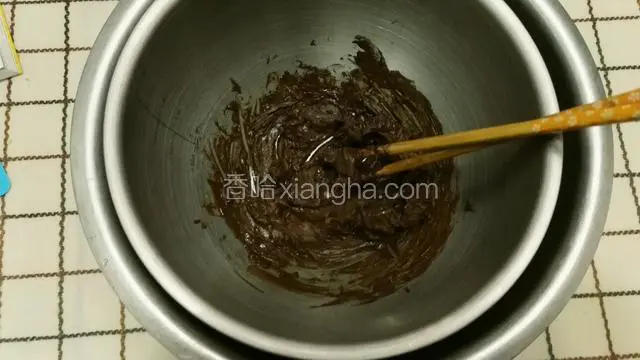 黑巧克力隔水融化顺滑～
