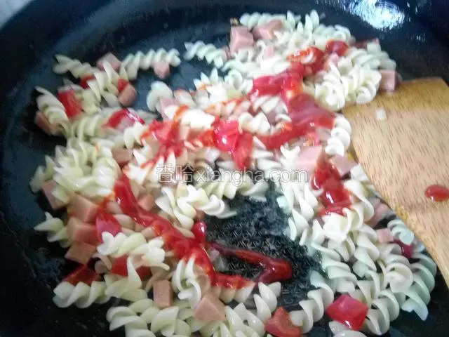 加番茄酱翻炒
