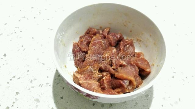 拌匀，腌20分钟