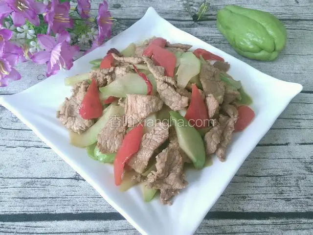 装盘上桌食用。