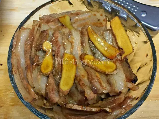 姜片也放在碗上