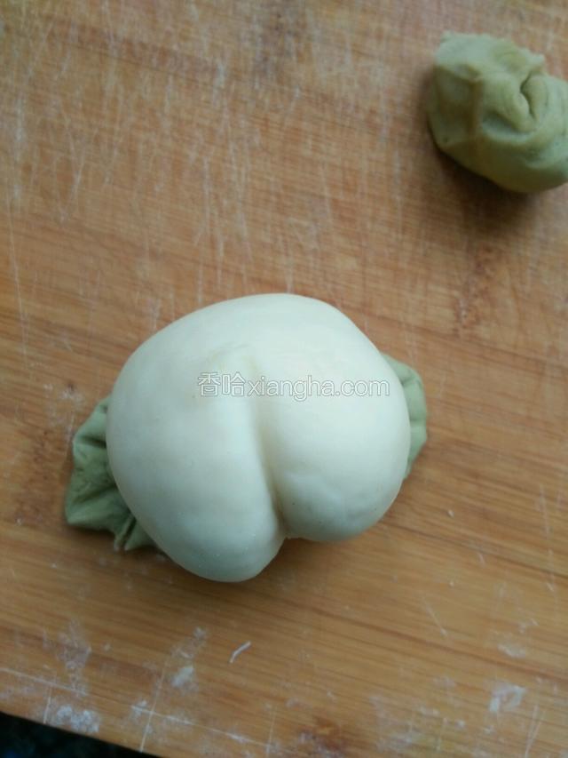 放上桃子豆包