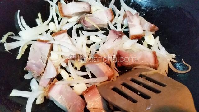下烧肉炒香