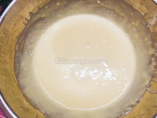 这就是松饼的面糊啦。放置冰箱冷藏20分钟就可以烤制啦。