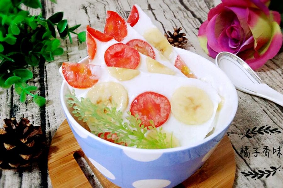 圣女果香蕉炒酸奶