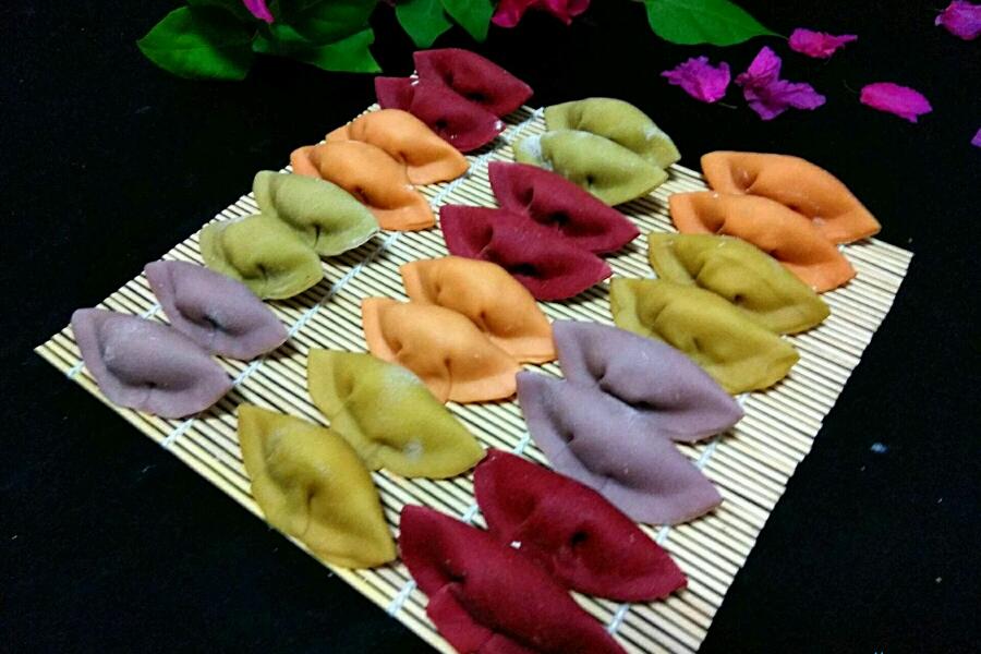 彩色饺子
