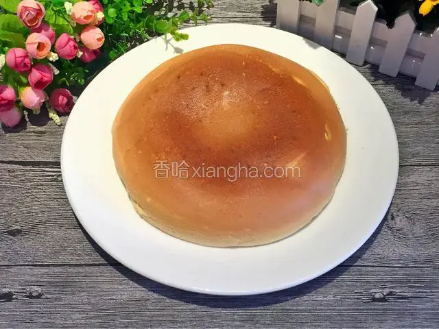 蛋糕取出倒扣，