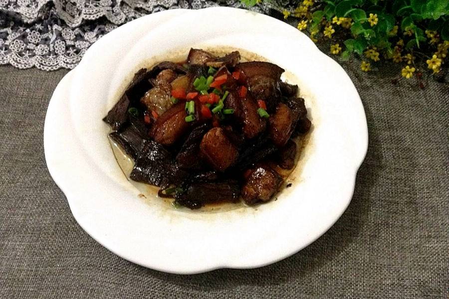 笋干红烧肉