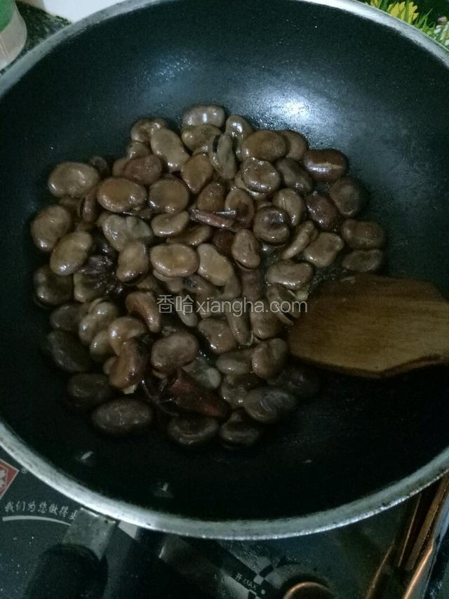 到最后要不停搅拌，以免糊锅，到汁水收干即可。