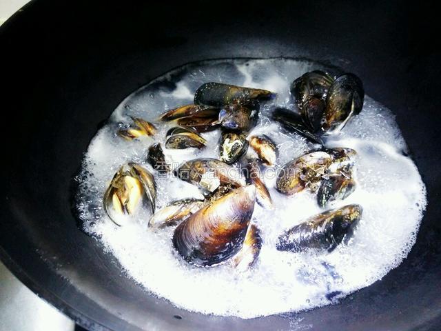 海红一张口就捞出