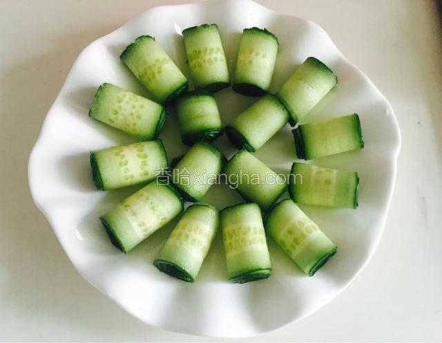 全部卷好摆盘