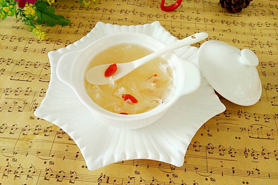 冰糖银耳汤