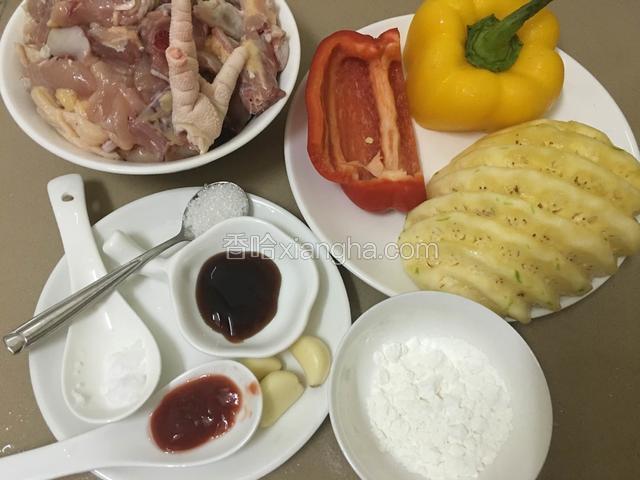 把所需的食材准备好，忘了放酱油。