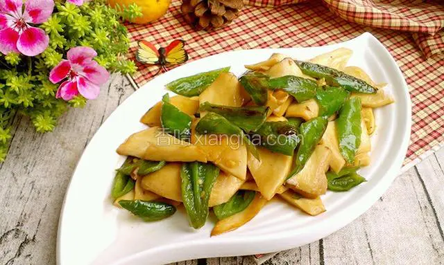 青椒鸡腿菇