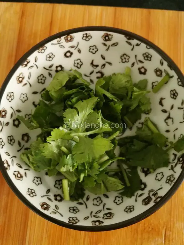 香菜切段