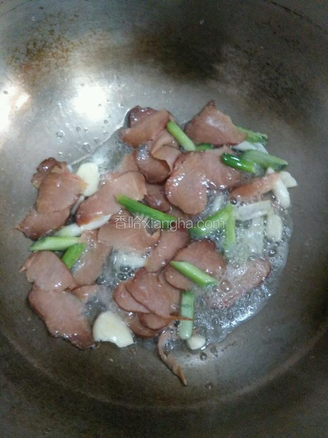 下腊肉翻炒