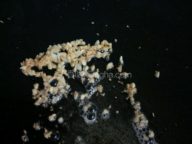 要等蒜头变黄后