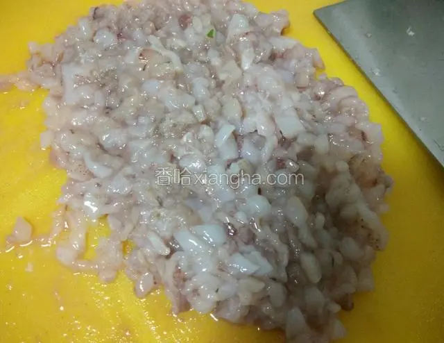 鱿鱼剁碎