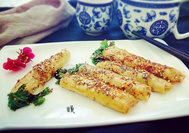 豆皮香菜卷